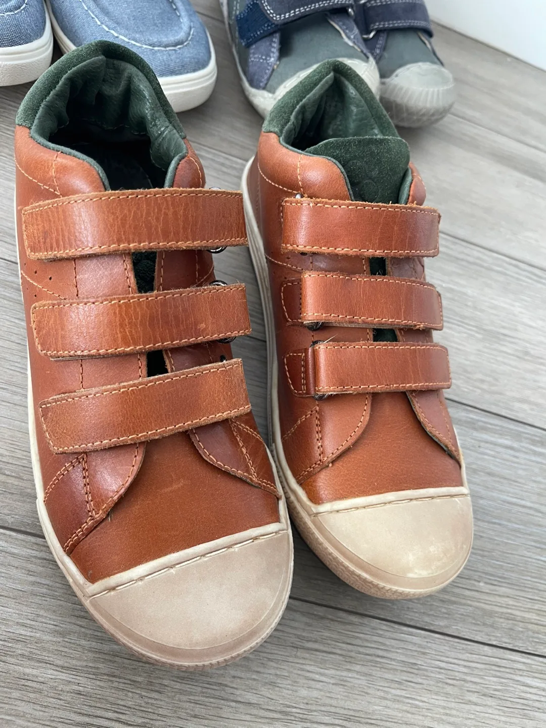 See Kai Run Leather Brown Sneakers Size 34 thumbnail