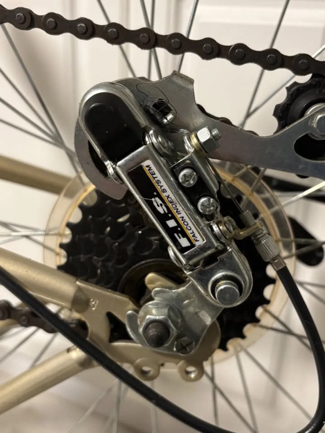 Sportek Ridge Runner 18 Speed Bike image indicator(5)