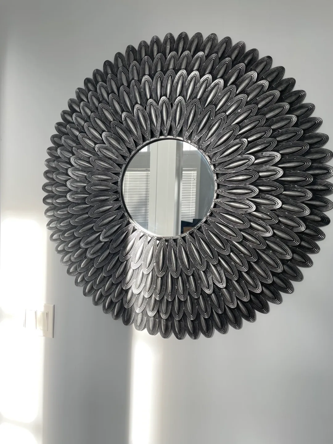 Decorative Round Wall Mirror thumbnail