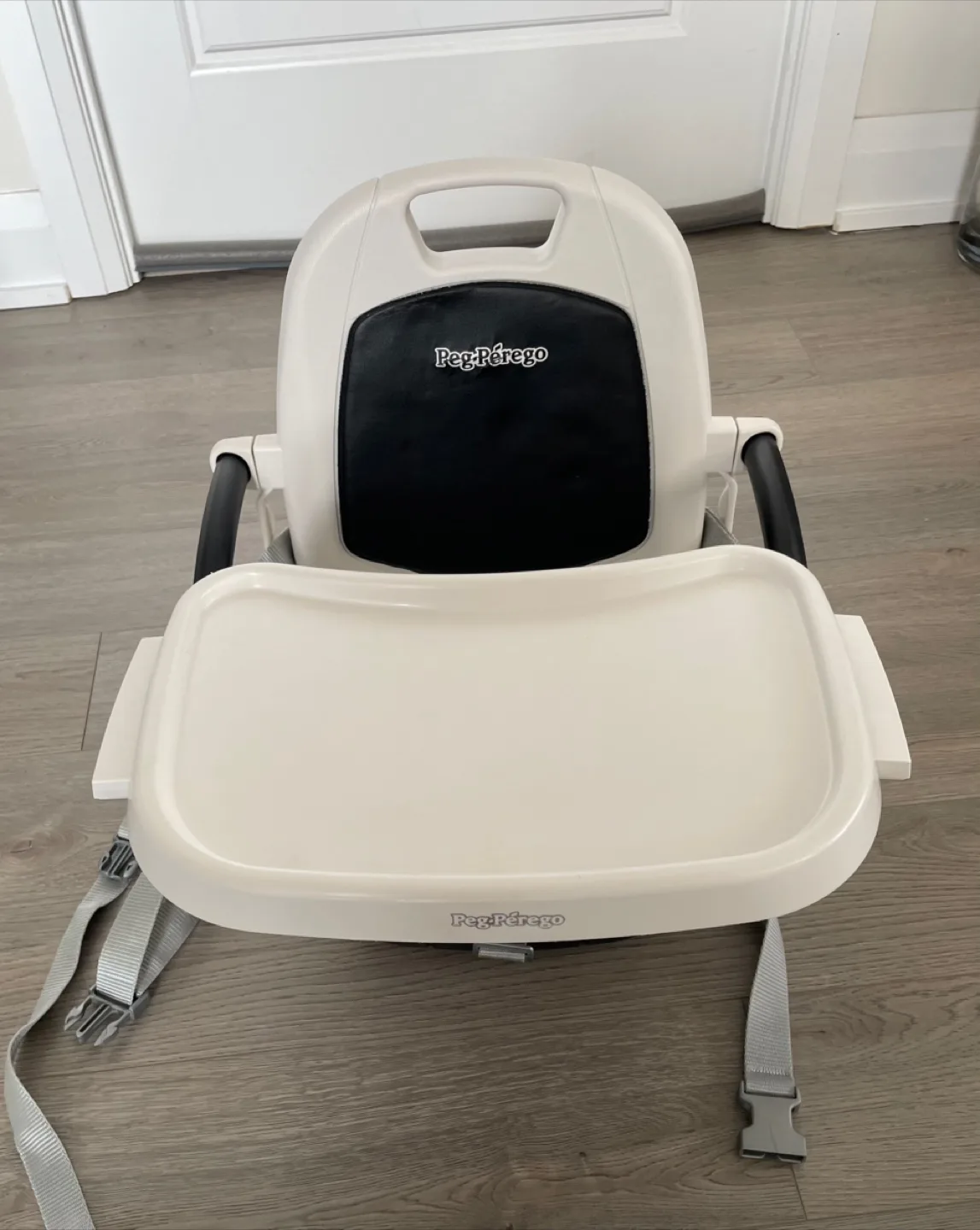 Peg-Pérego Booster Seat image indicator(2)