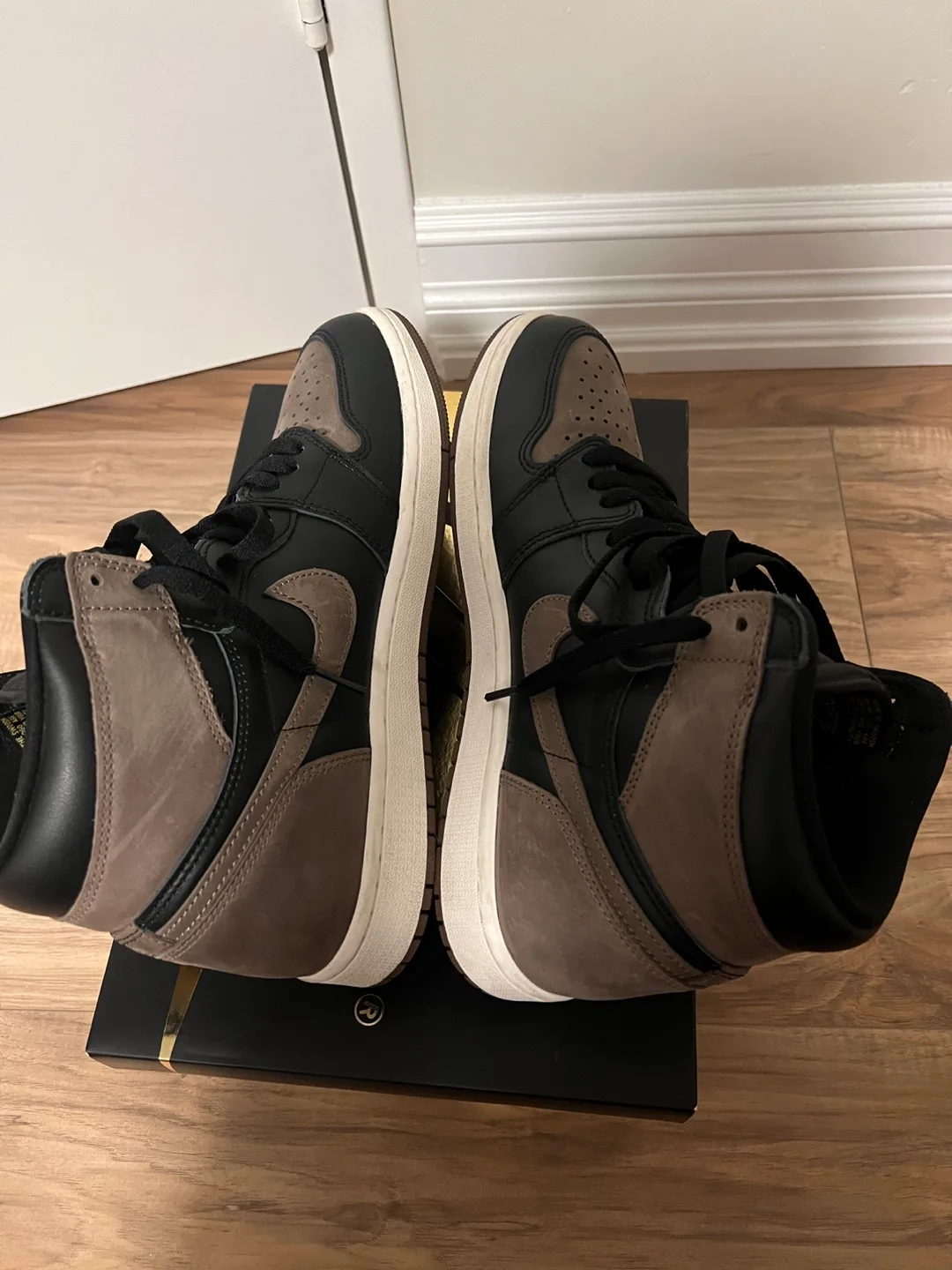 Nike Air Jordan 1 Palomino image indicator(5)