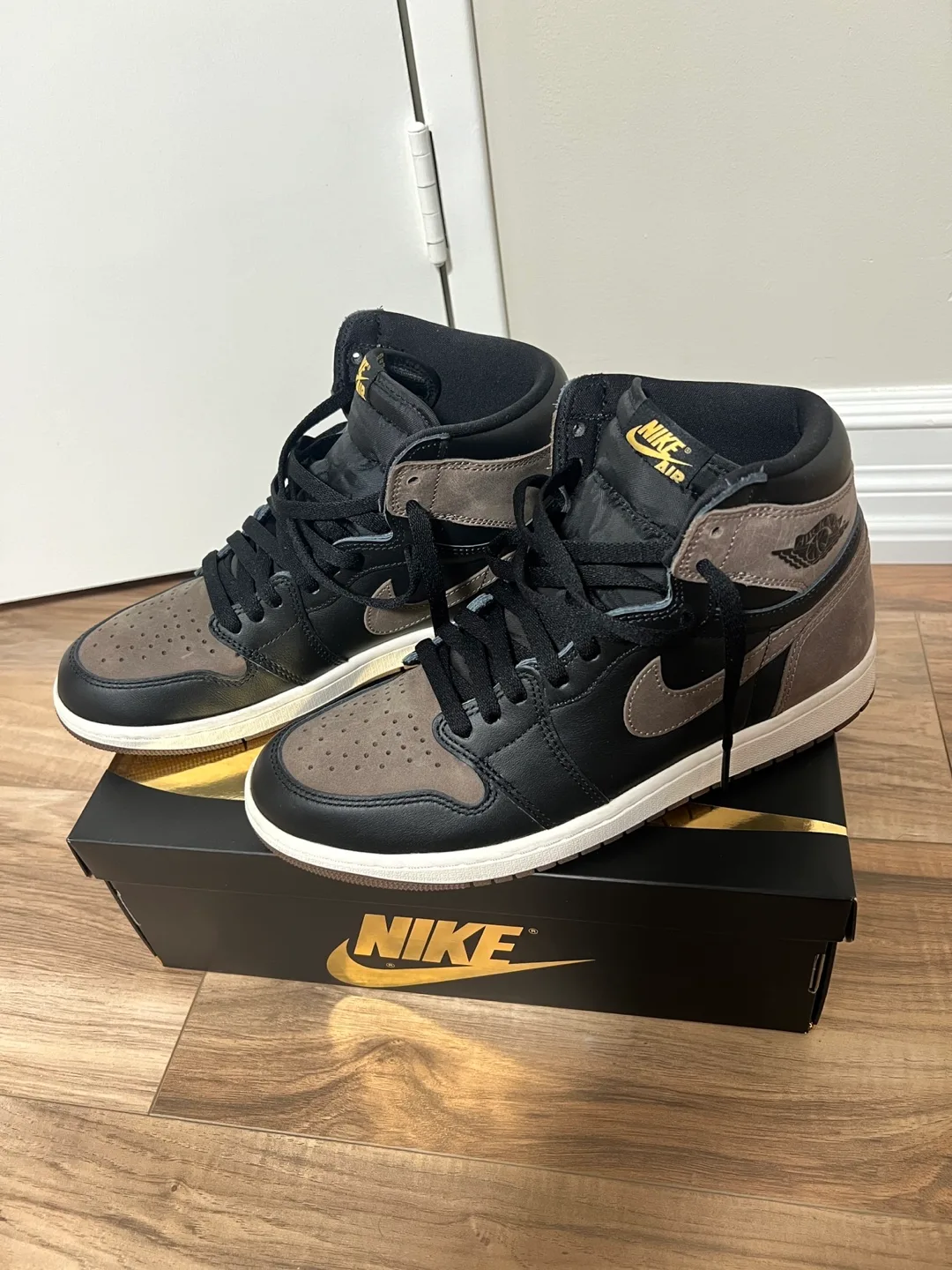 Nike Air Jordan 1 Palomino thumbnail