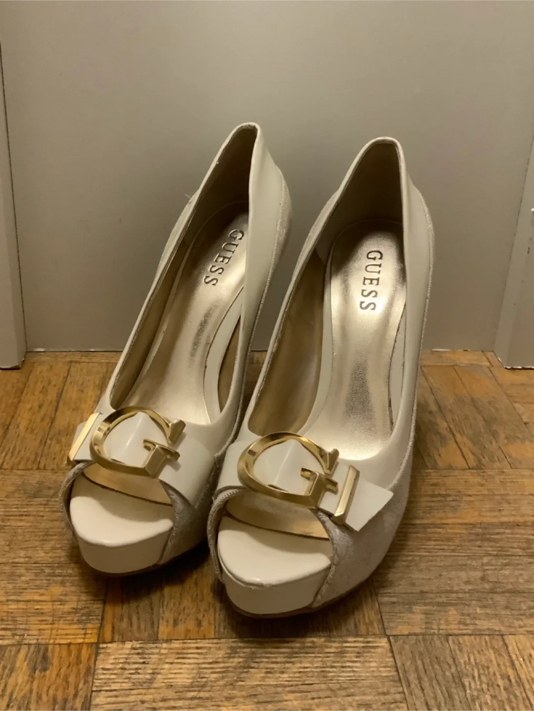 Guess Heels 🇨🇦 thumbnail