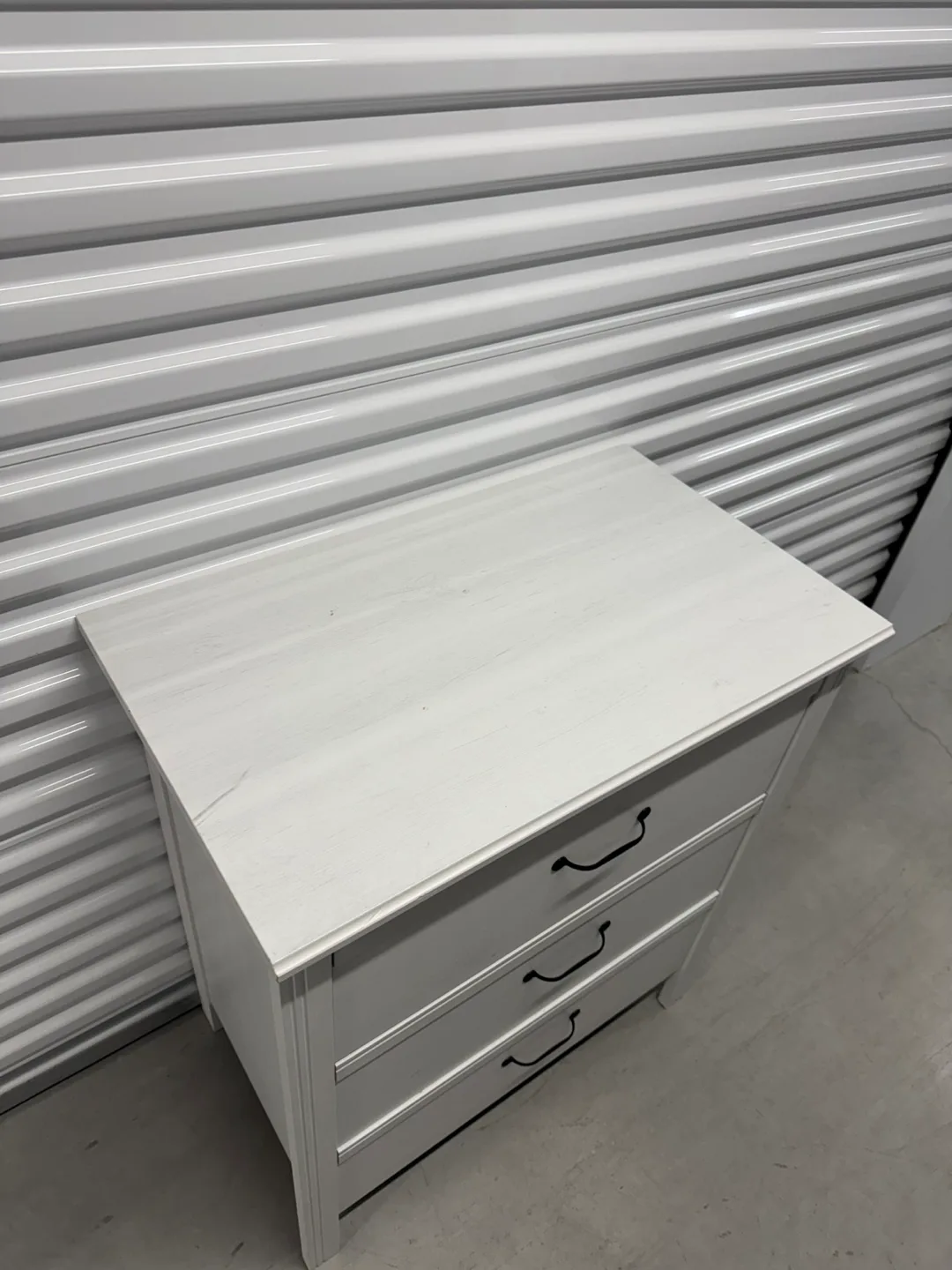 Ikea White 3-Drawer Dresser (DELIVERY AVAILABLE) image indicator(8)