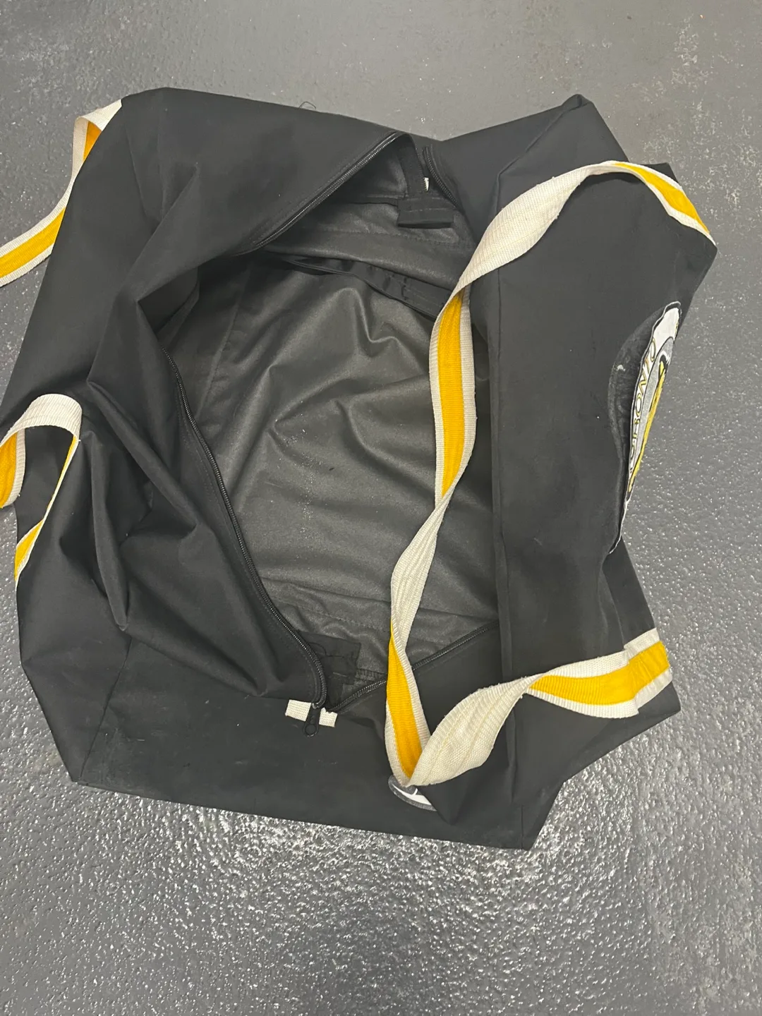 Toronto East Enders Hockey Bag - Black and Yellow thumbnail