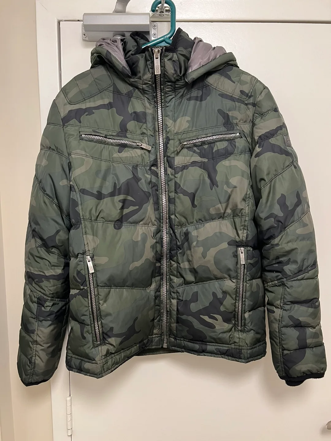 Guess Camo Puffer Jacket image indicator(4)