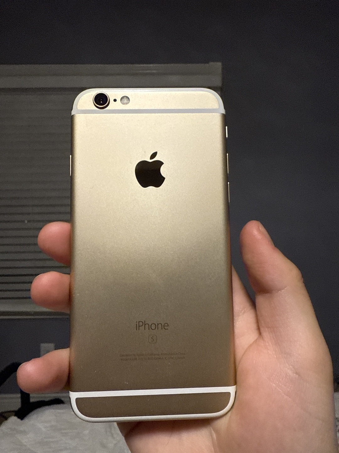 iPhone 6S - Gold - photo 4