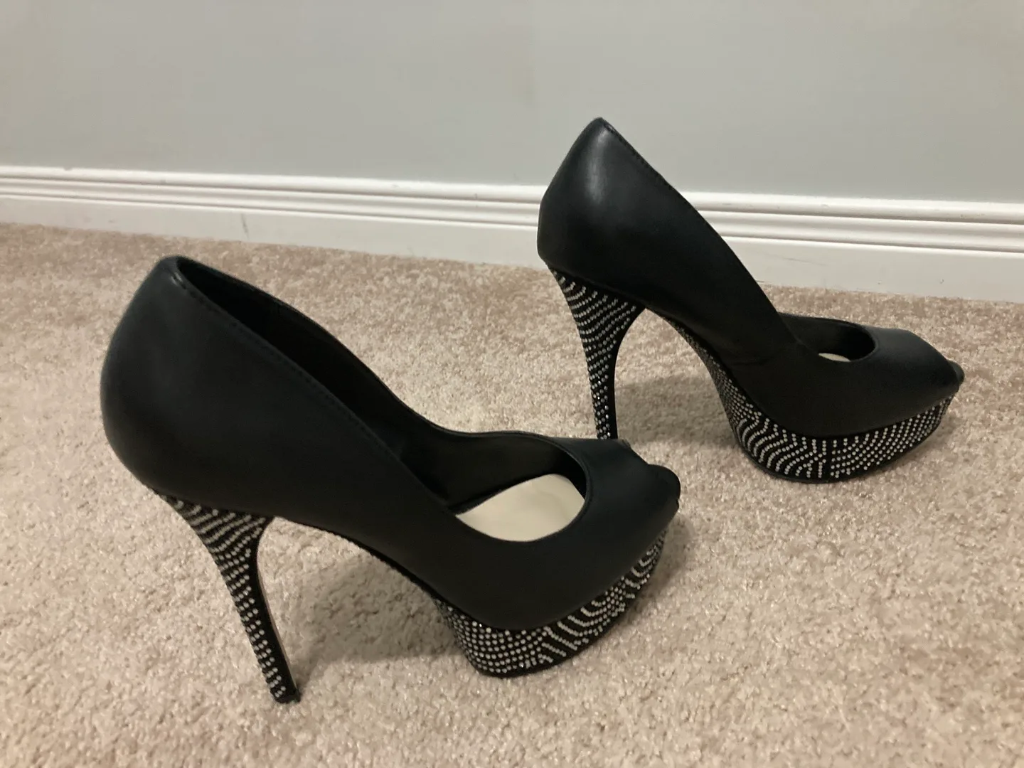 ALDO Black Heels, Size 7.5 image indicator(6)