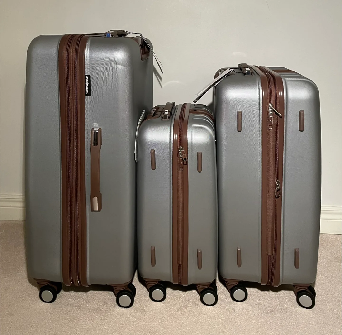 NEW! Samsonite Spectacular 3 pc Hard Luggage Set $904 image indicator(7)