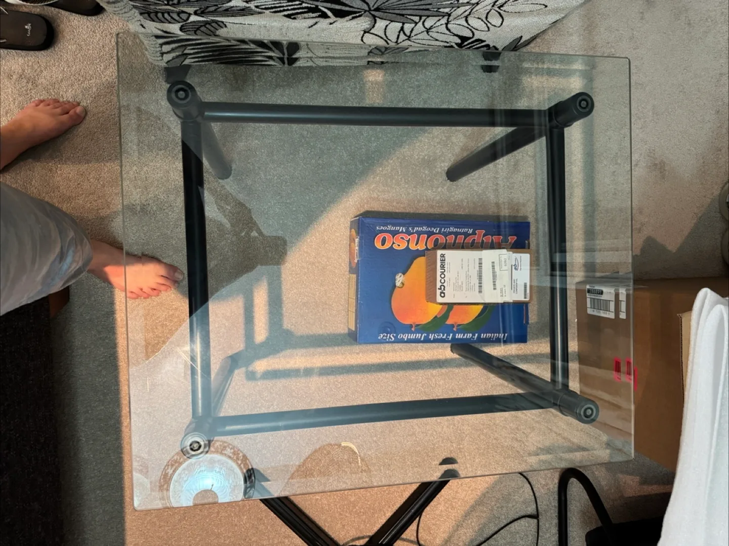 Glass Top Coffee Tables (set of 4) image indicator(2)