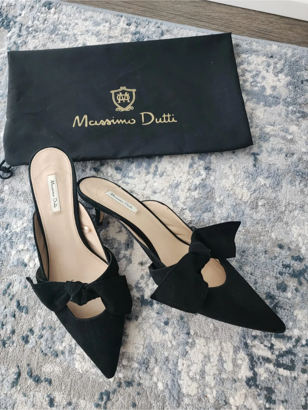 Massimo Dutti Black Bow Mules thumbnail
