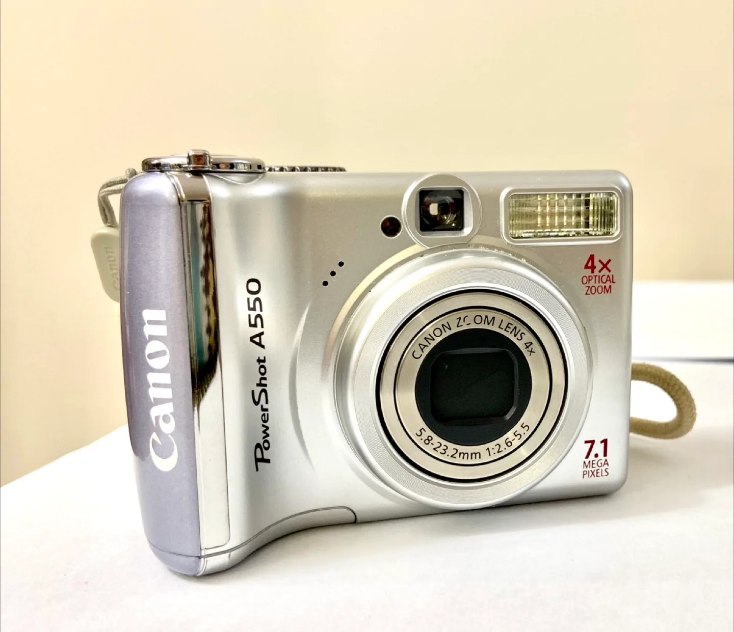 Canon PowerShot A550 7.1MP Digital Camera thumbnail