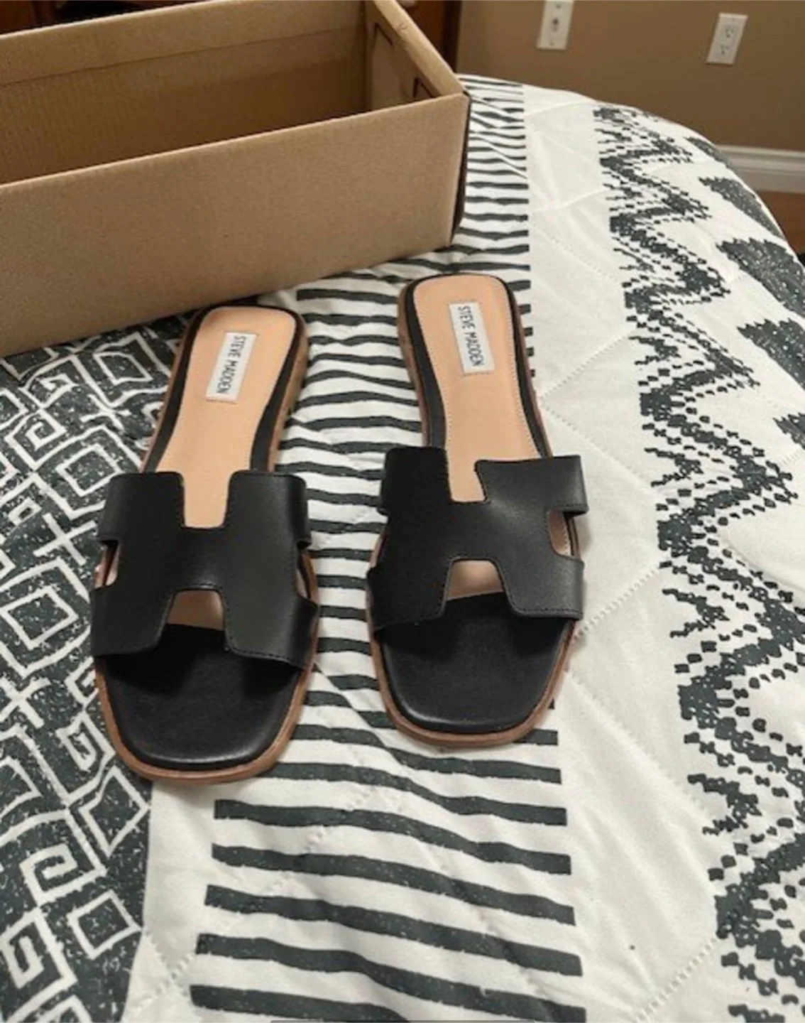 Steve Madden Black Sandals - thumbnail