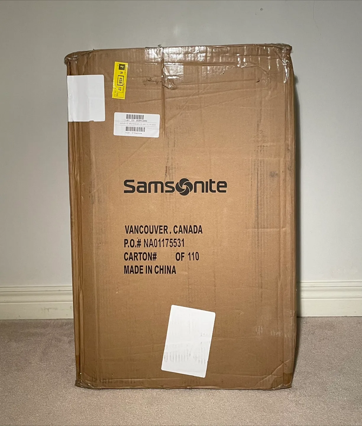 NEW! Samsonite Spectacular 2 Pc Hard Luggage Set $790 image indicator(2)