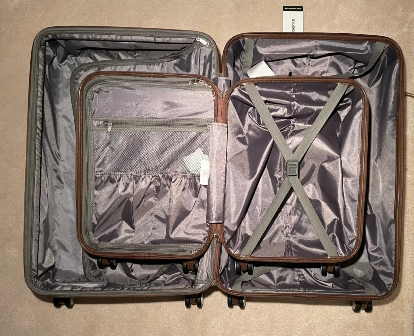 NEW! Samsonite Spectacular 2 Pc Hard Luggage Set $790 image indicator(7)