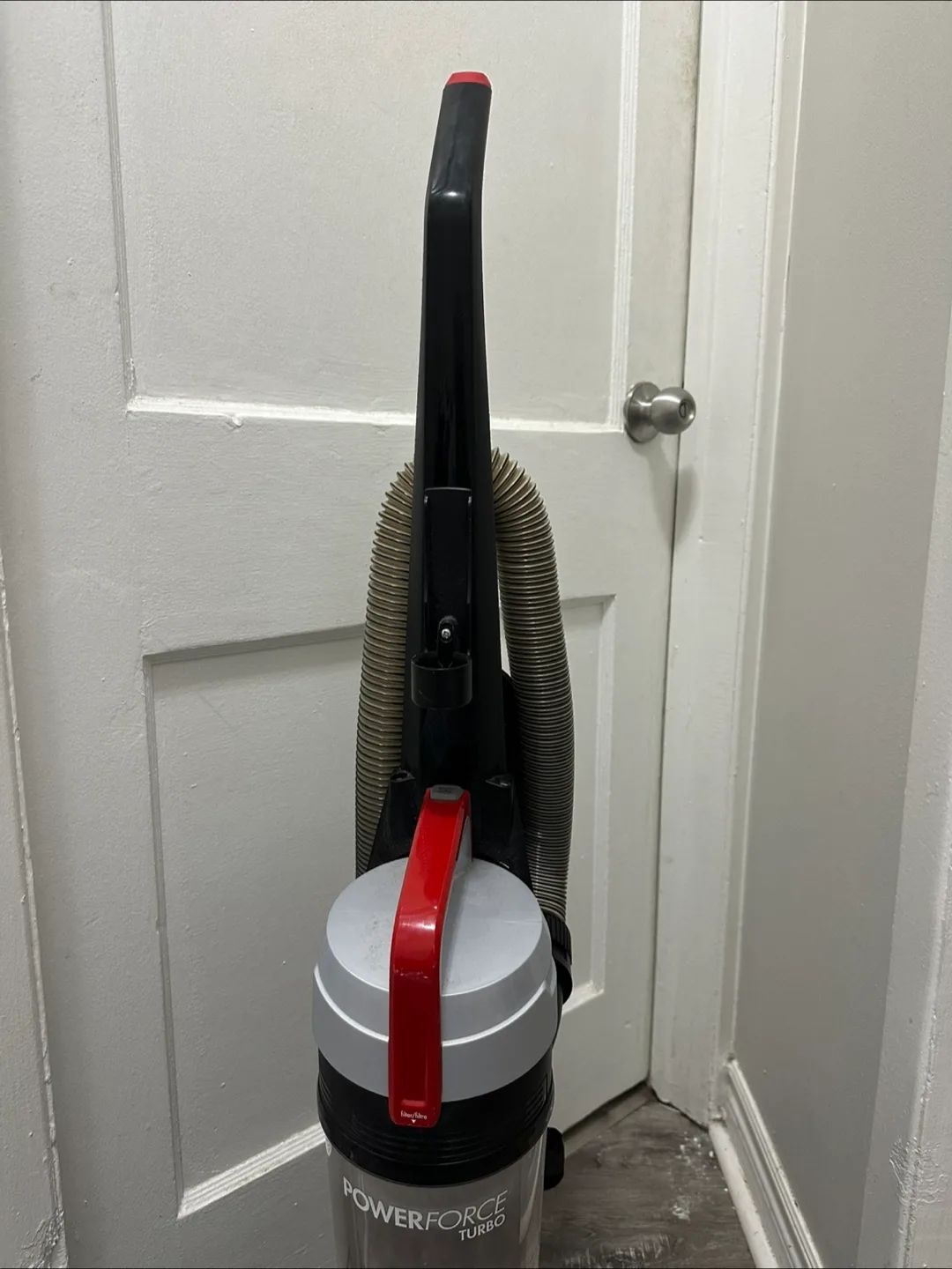 Bissell PowerForce Turbo Vacuum image indicator(3)