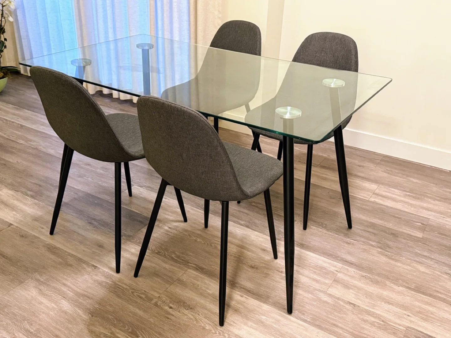 Dining Table Set thumbnail