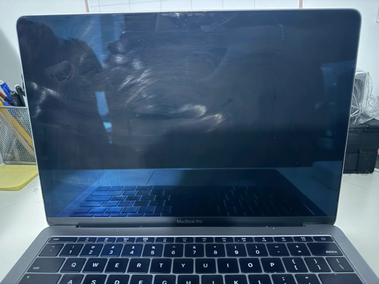 MacBook Pro image indicator(4)