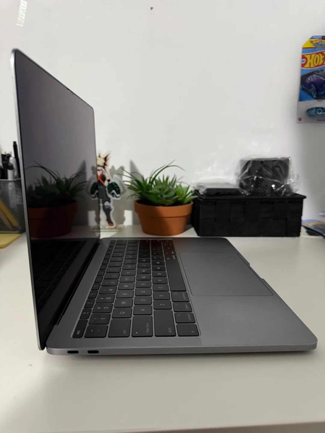 MacBook Pro image indicator(5)