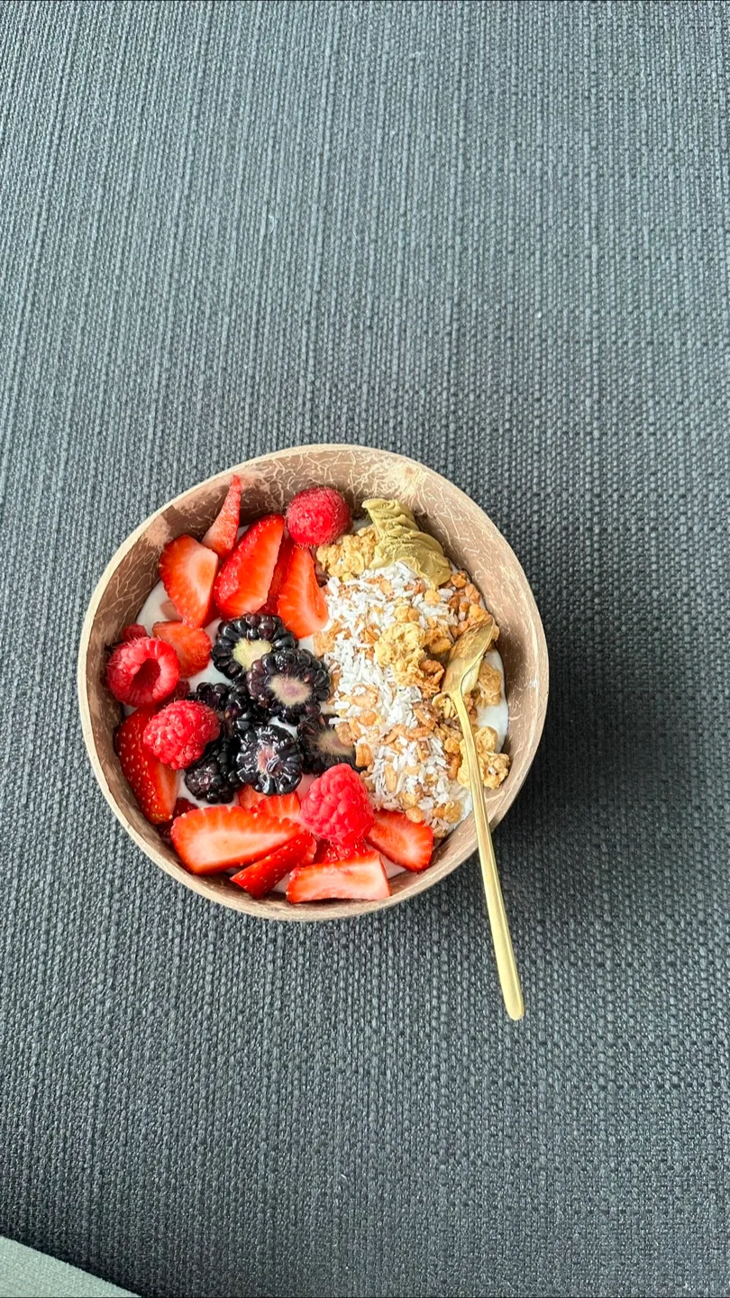 2 Coconut Bowl thumbnail