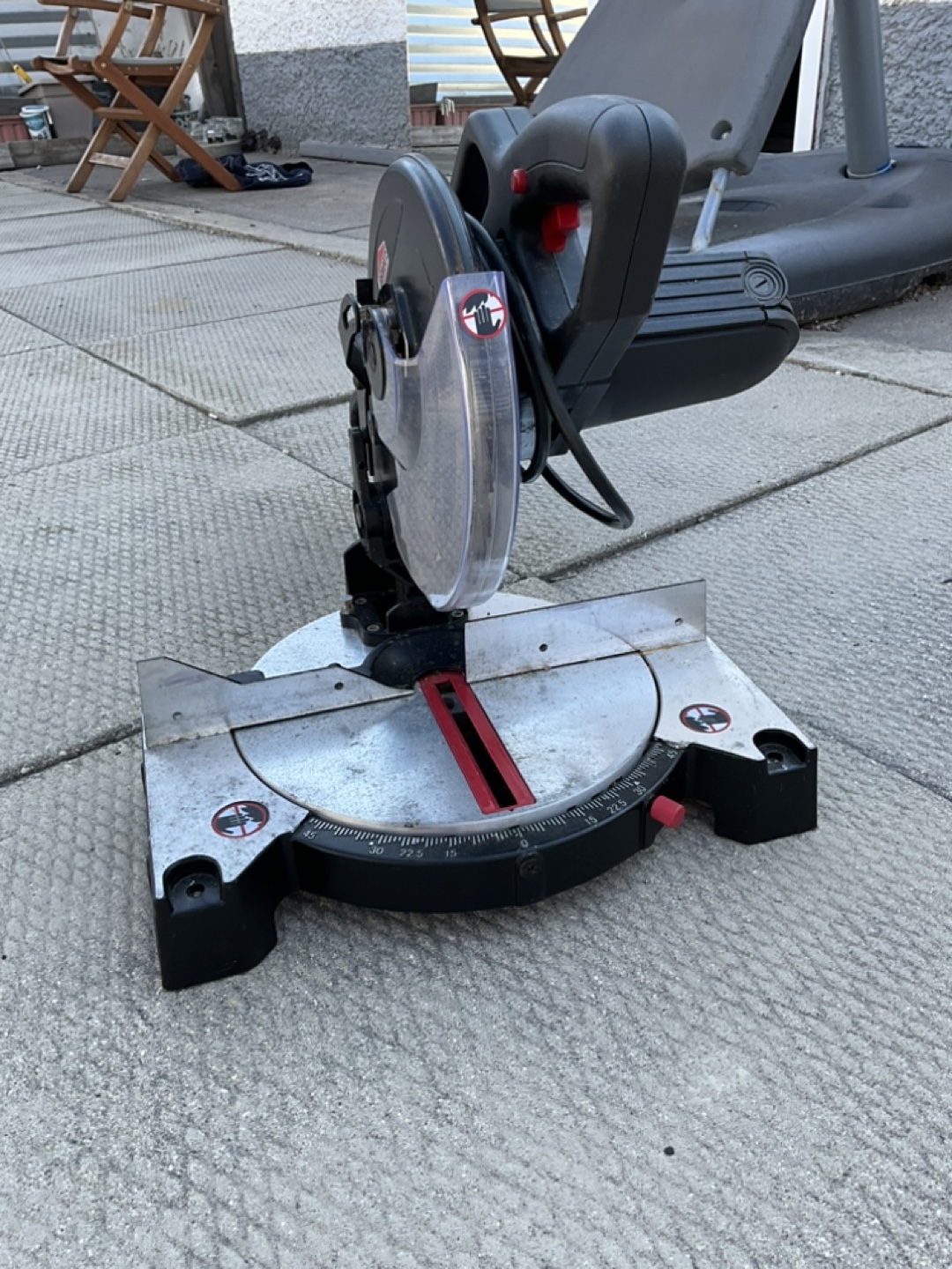 Jobmate 8 1/2" Compound Mitre Saw