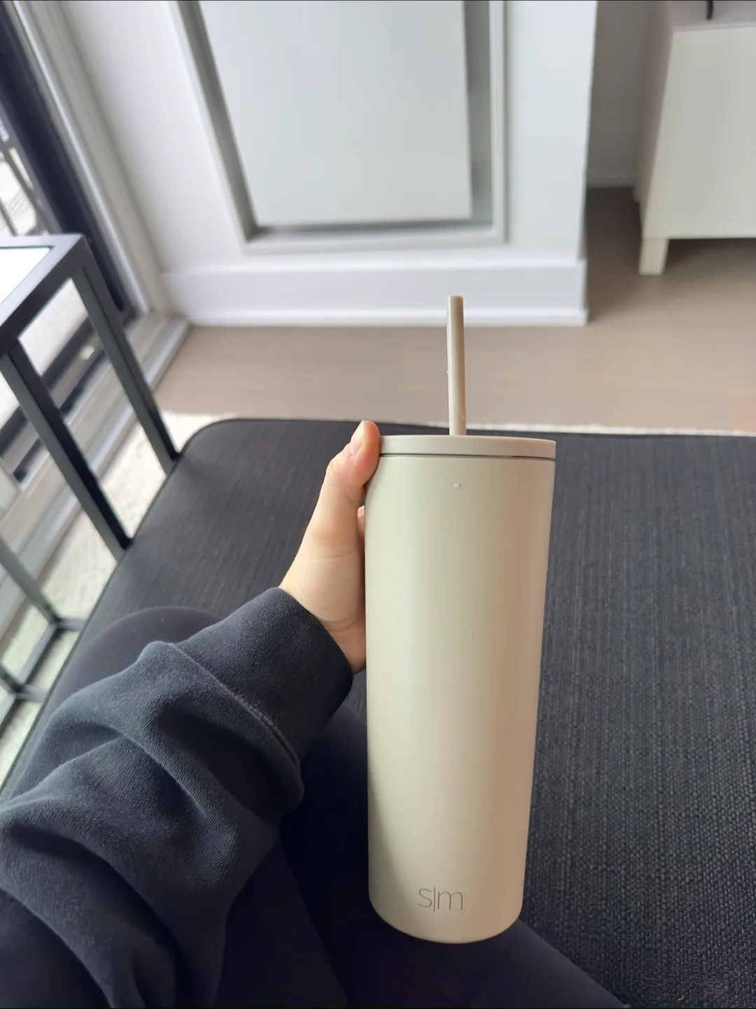 Simple Modern Tumbler with Straw thumbnail