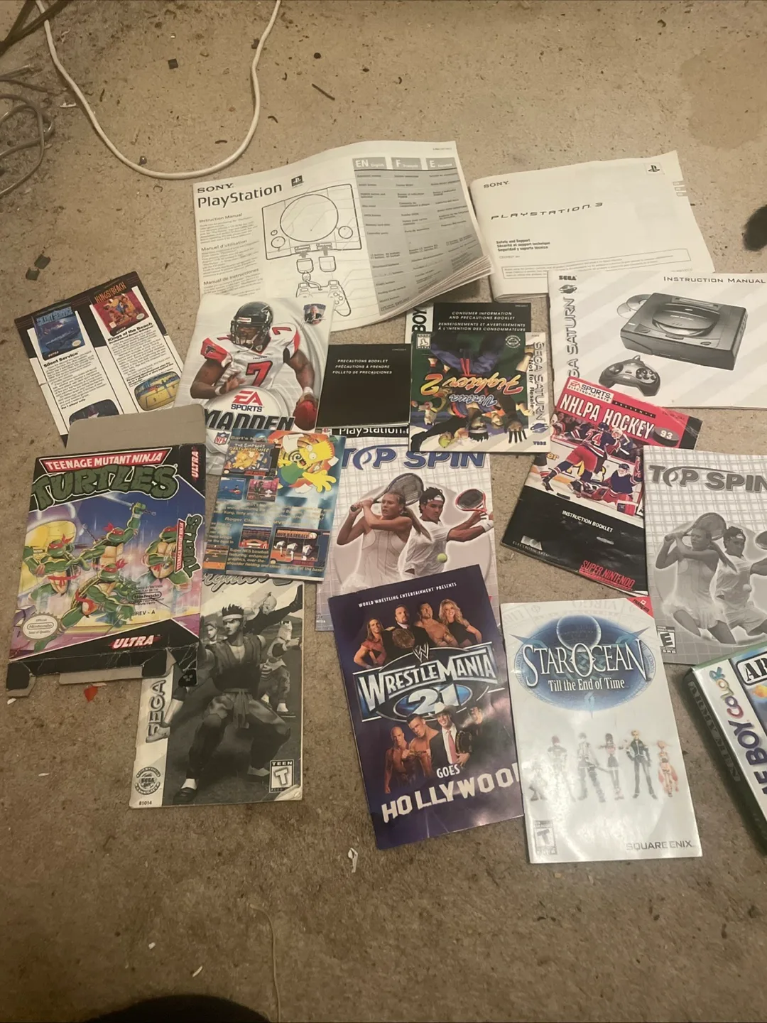 Mixed Lot of Video Game Manuals and Cases thumbnail