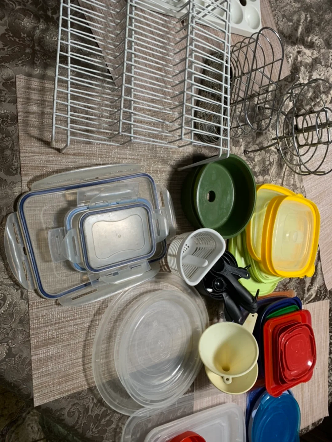 Mixed Kitchenware Set thumbnail