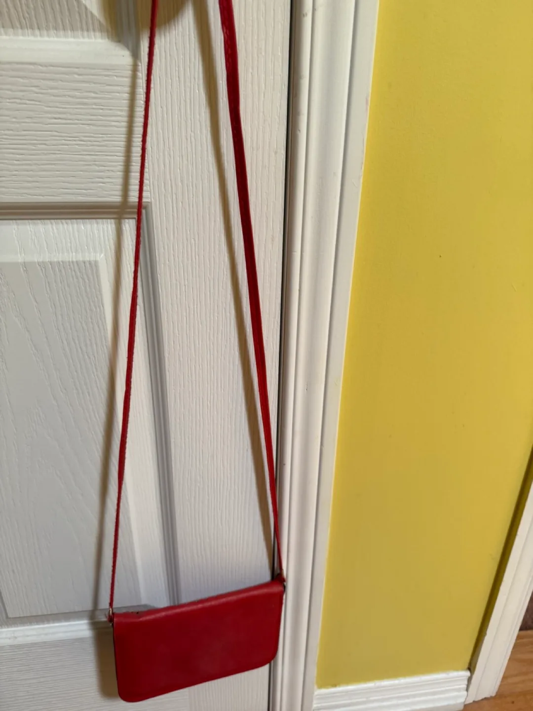 Red Crossbody Bag 🇨🇦 image indicator(4)