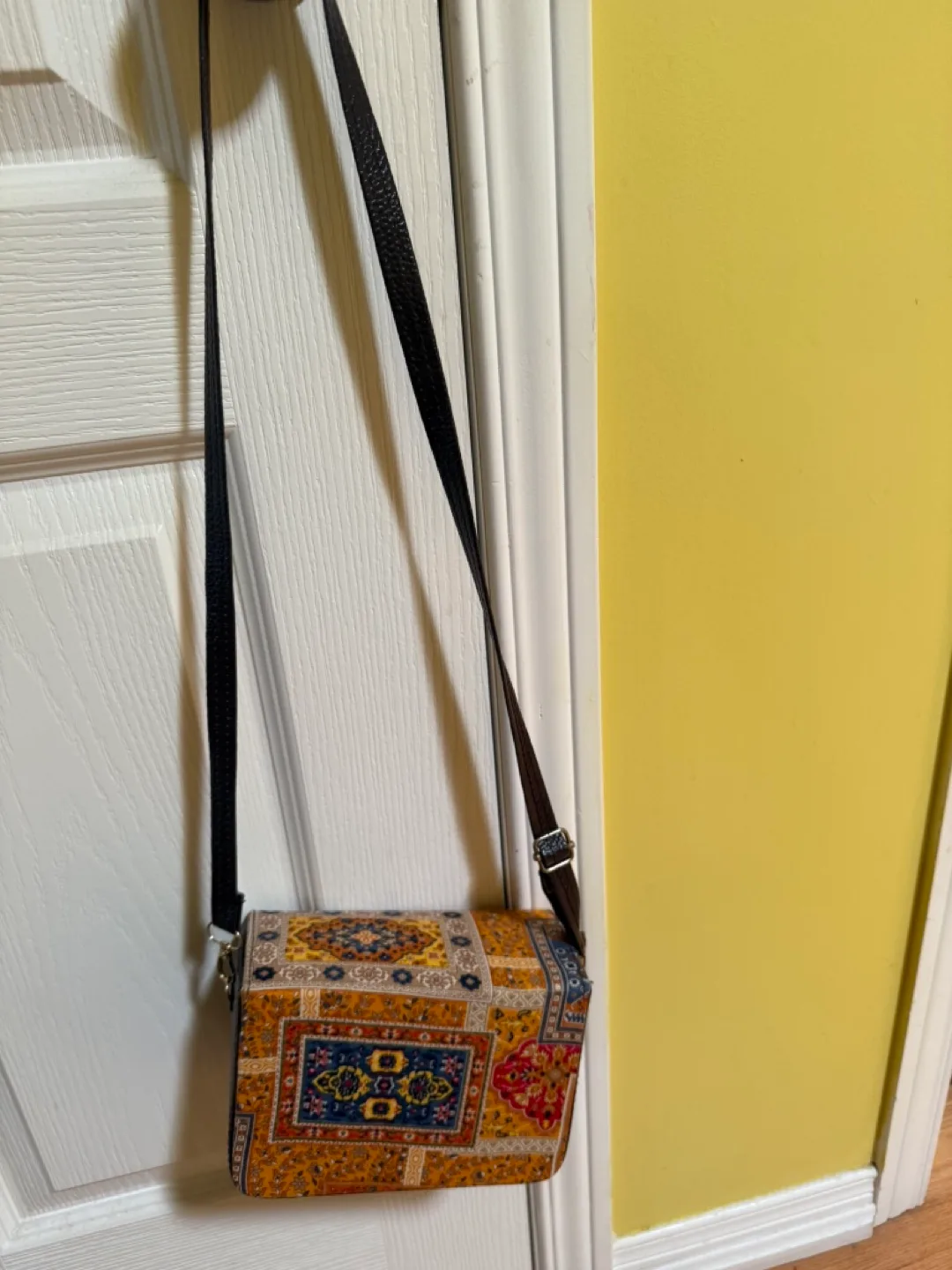 Patterned Crossbody Bag 🇨🇦 image indicator(4)