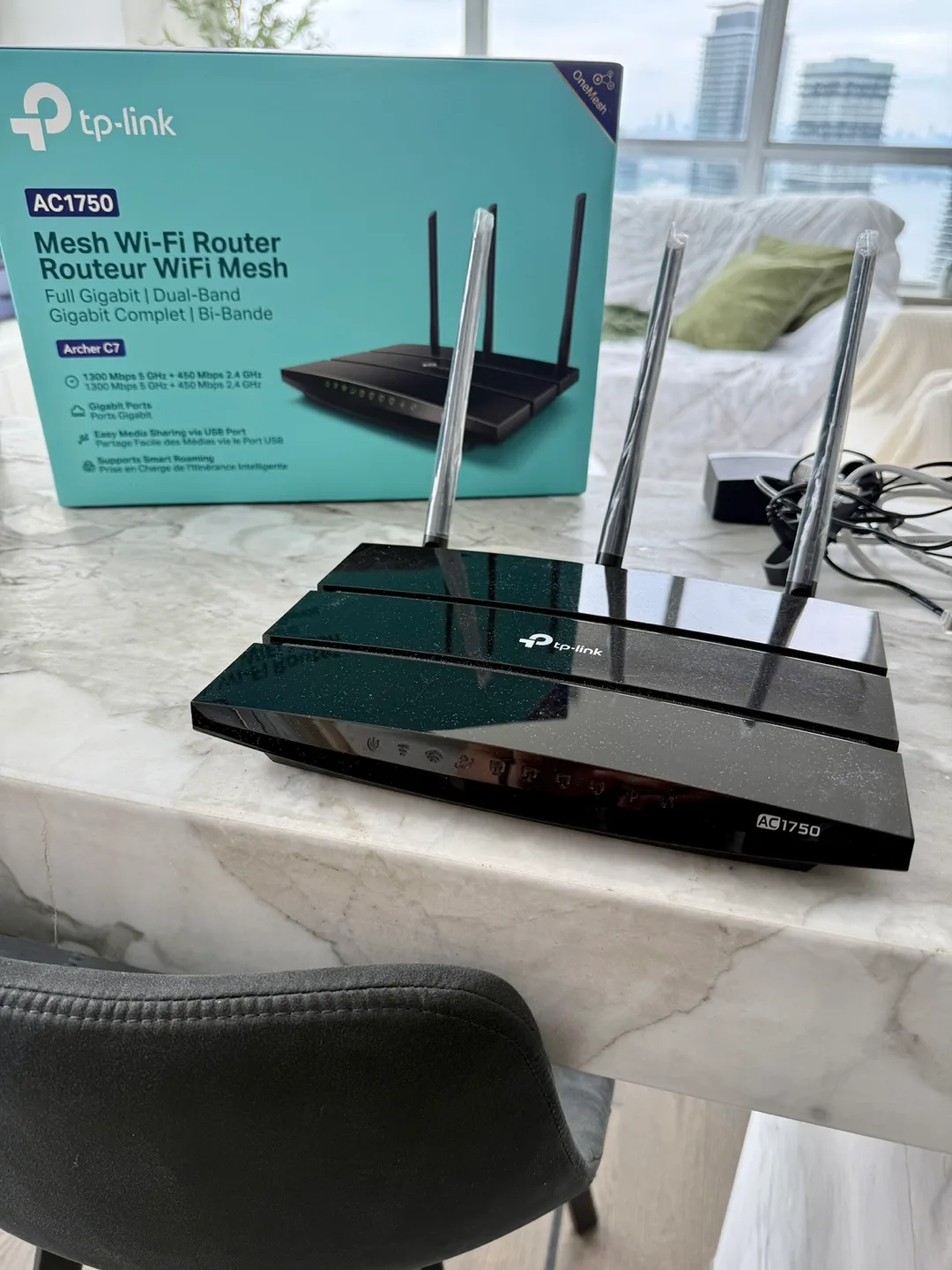 TP-Link AC1750 Dual-Band Gigabit Router thumbnail