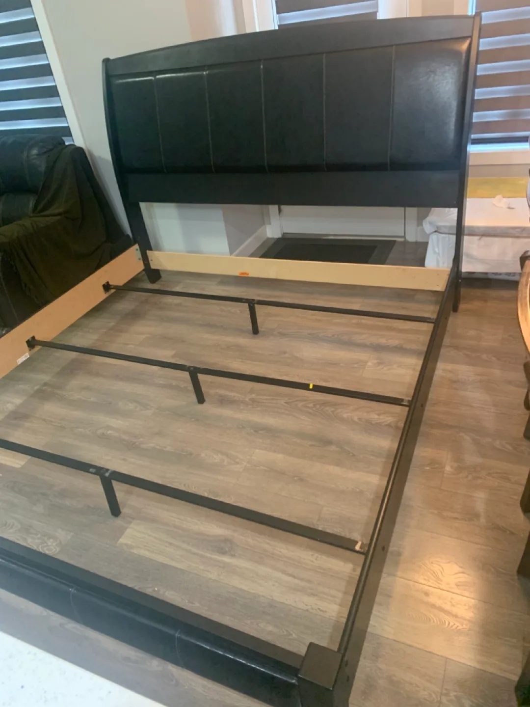 King bed frame thumbnail