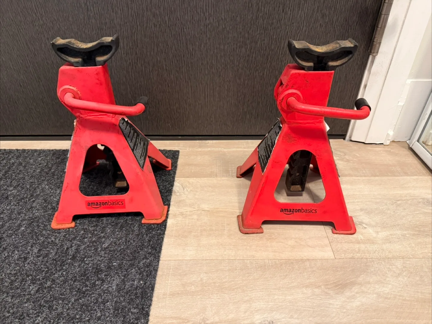 Amazon Basics 3 Ton Steel Jack Auto Stands thumbnail