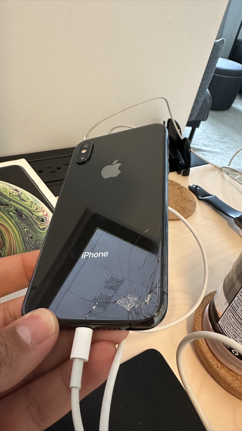 iPhone XS - photo 3