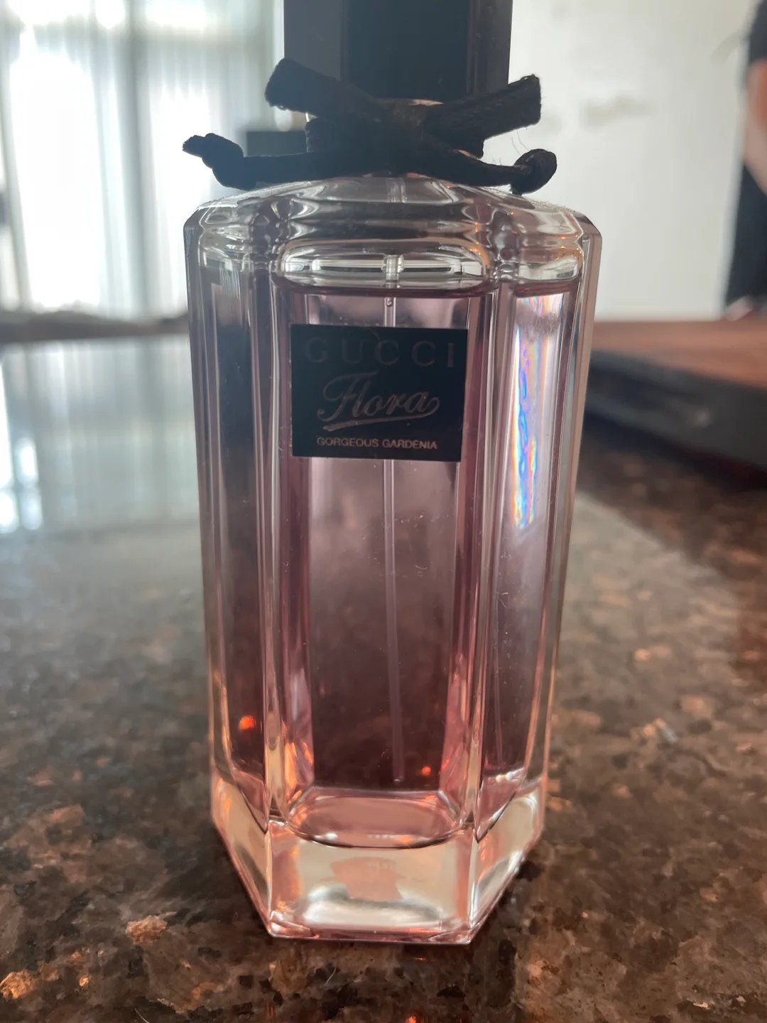 Gucci Flora Gorgeous Gardenia Perfume thumbnail