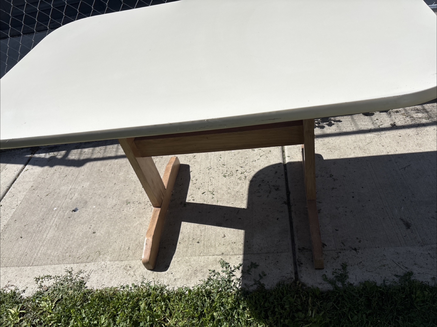 White Table - photo 2