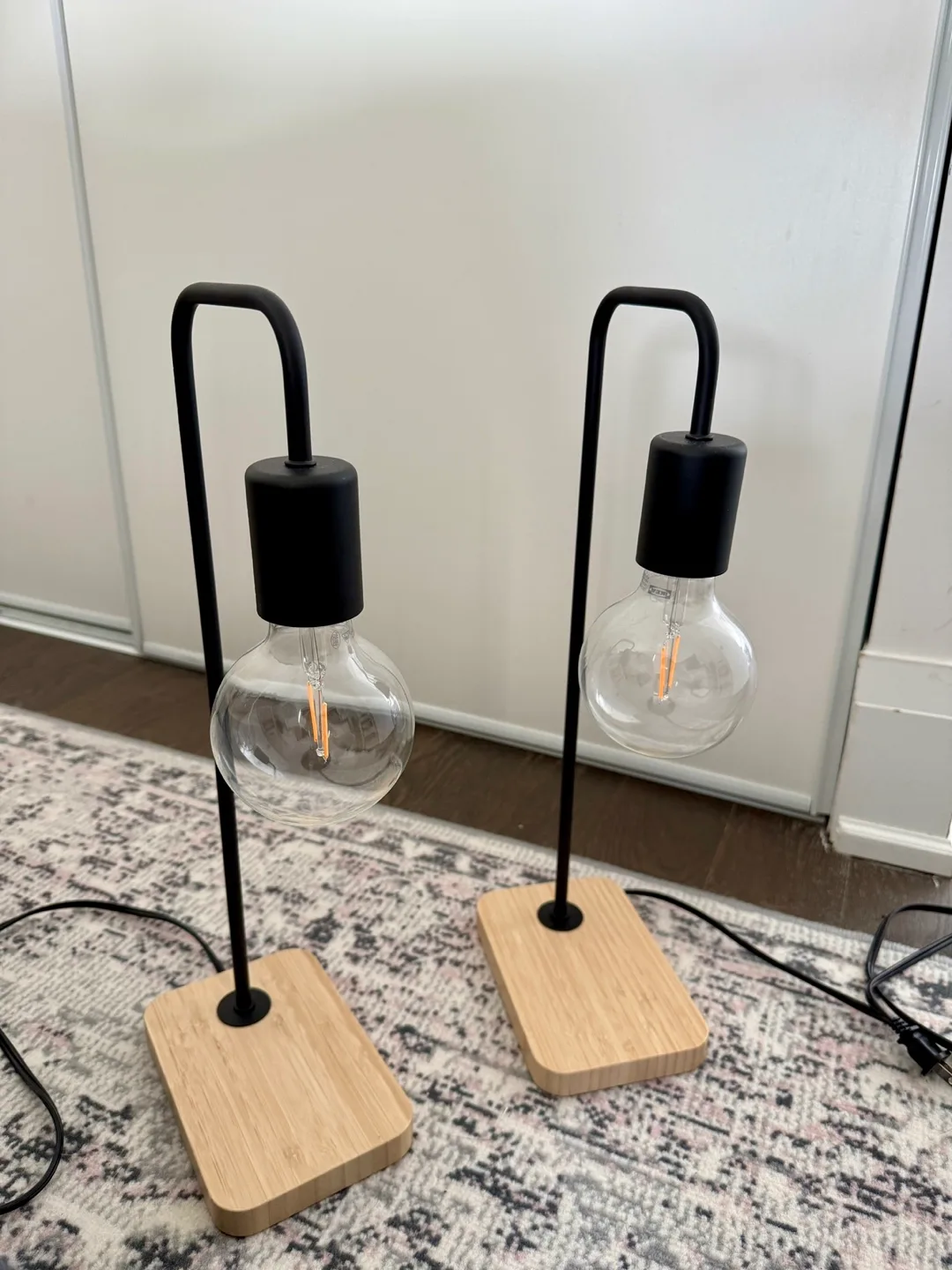 2 × IKEA TVÄRHAND Table Lamps image indicator(2)