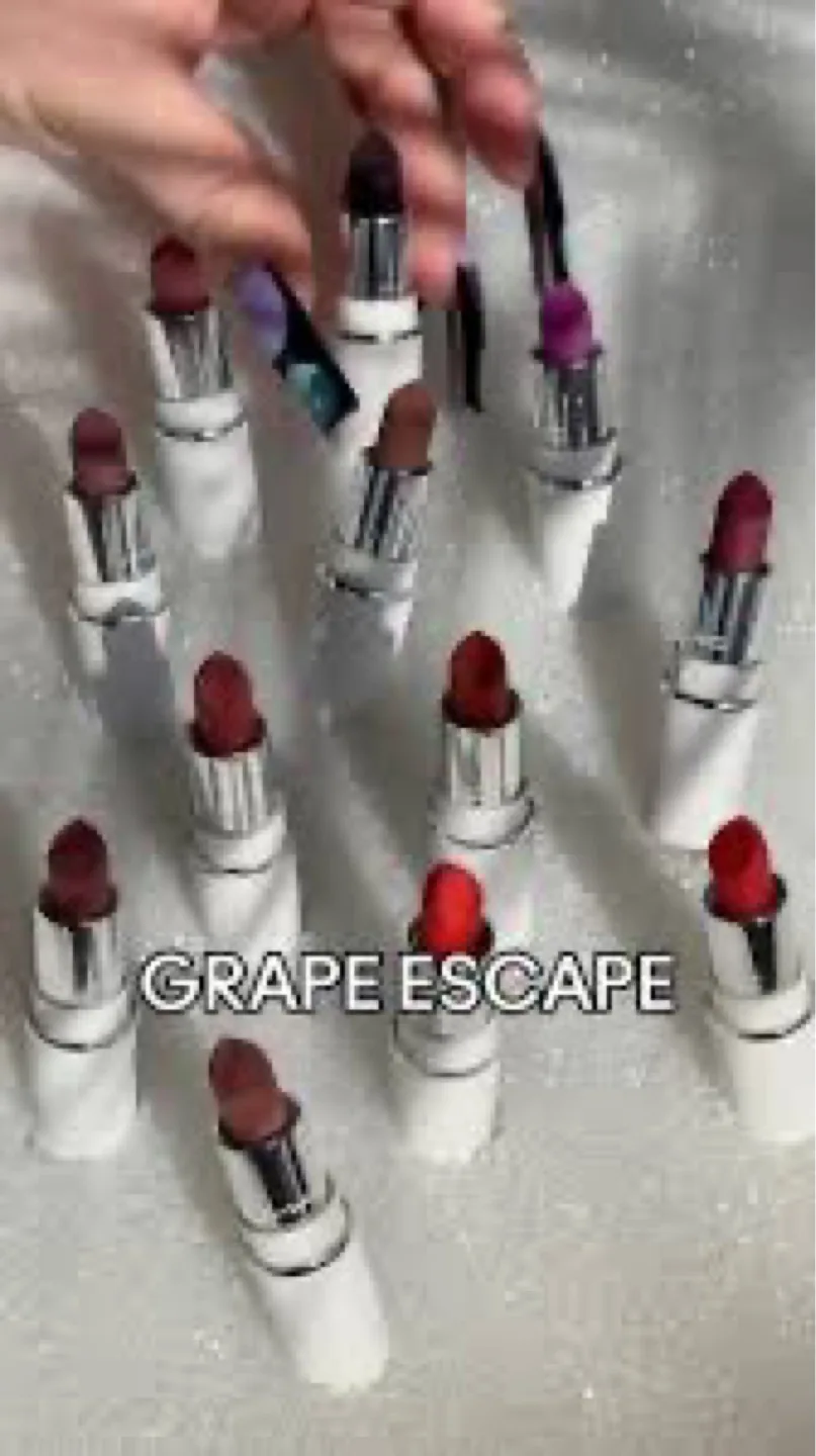 Mini MAC Powder Kiss Lipstick in Grape Escape thumbnail