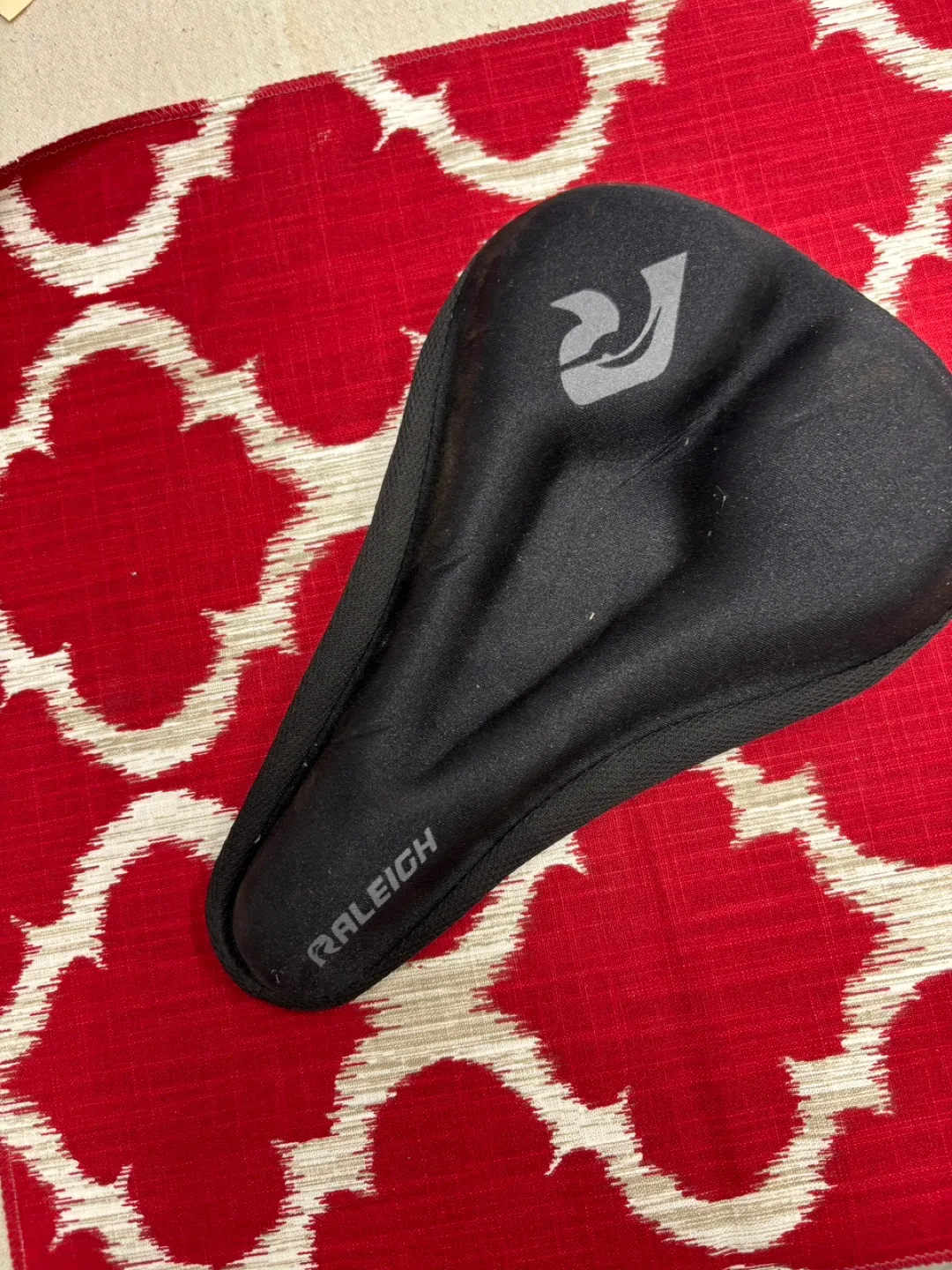 Raleigh Bike Seat Cover - Black thumbnail