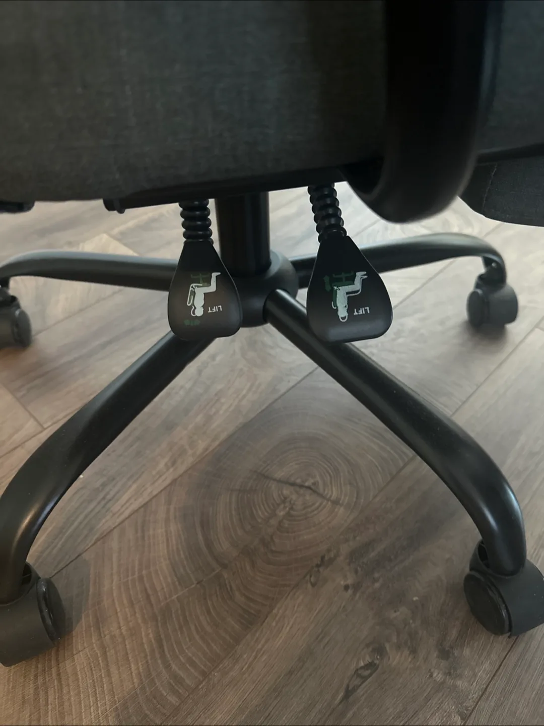 Grey Office Chair with Footrest image indicator(5)