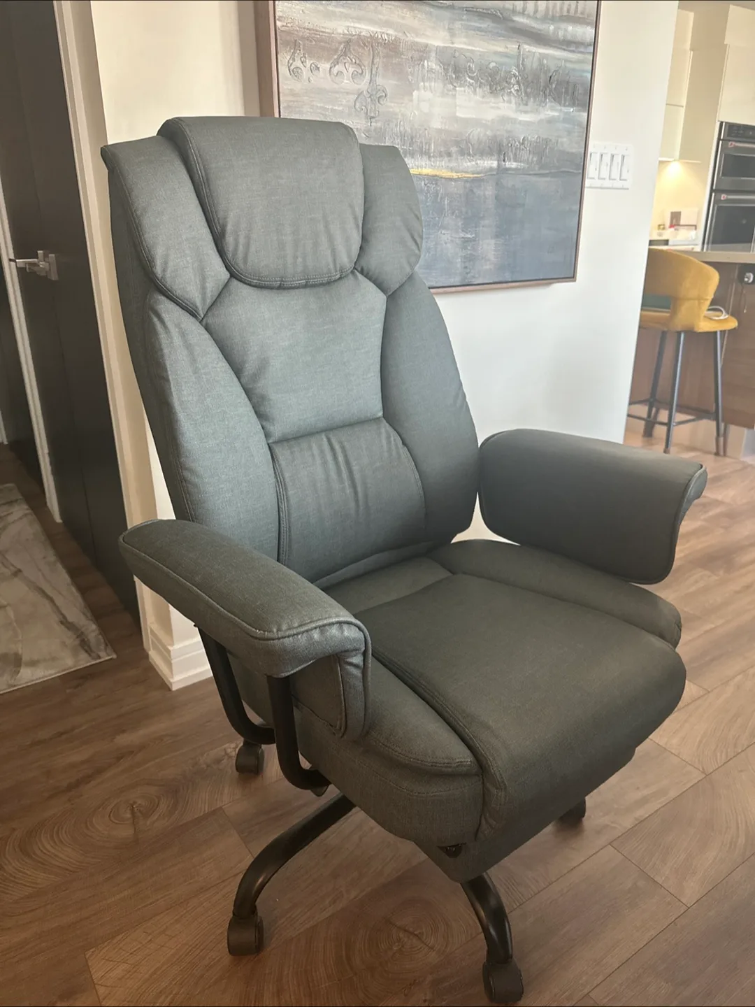 Grey Office Chair with Footrest image indicator(3)
