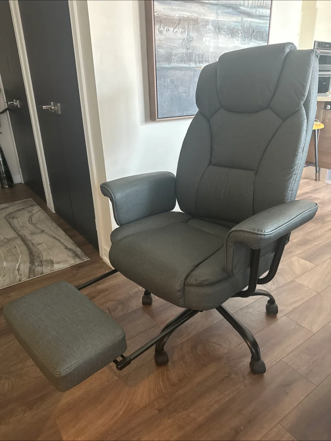 Grey Office Chair with Footrest image indicator(4)