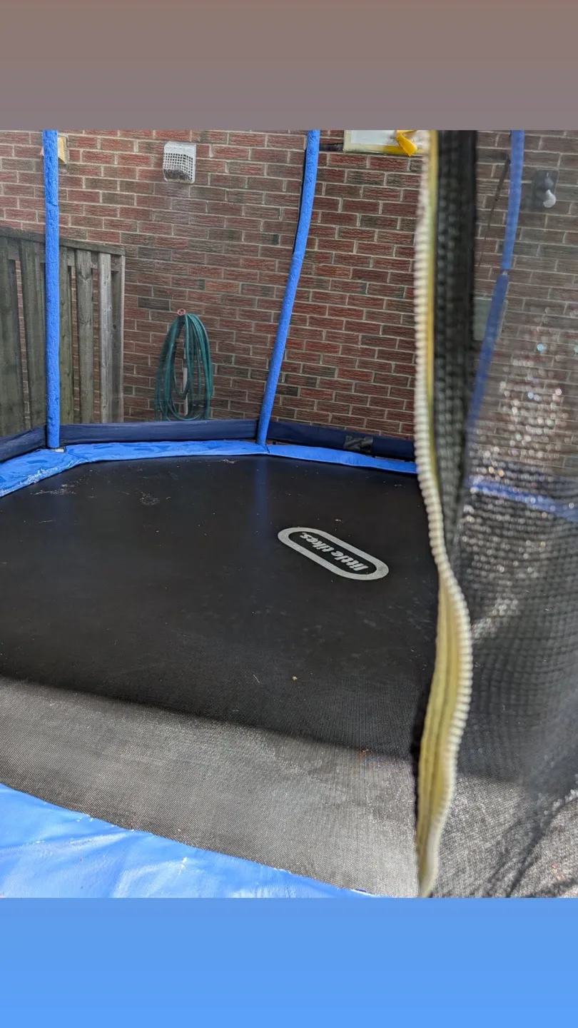 Little Tikes 10ft Sport Trampoline image indicator(3)