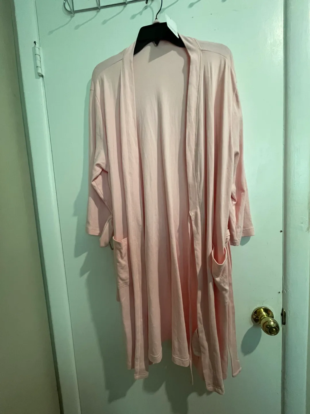 BRAND NEW Pink Robe - Size M thumbnail