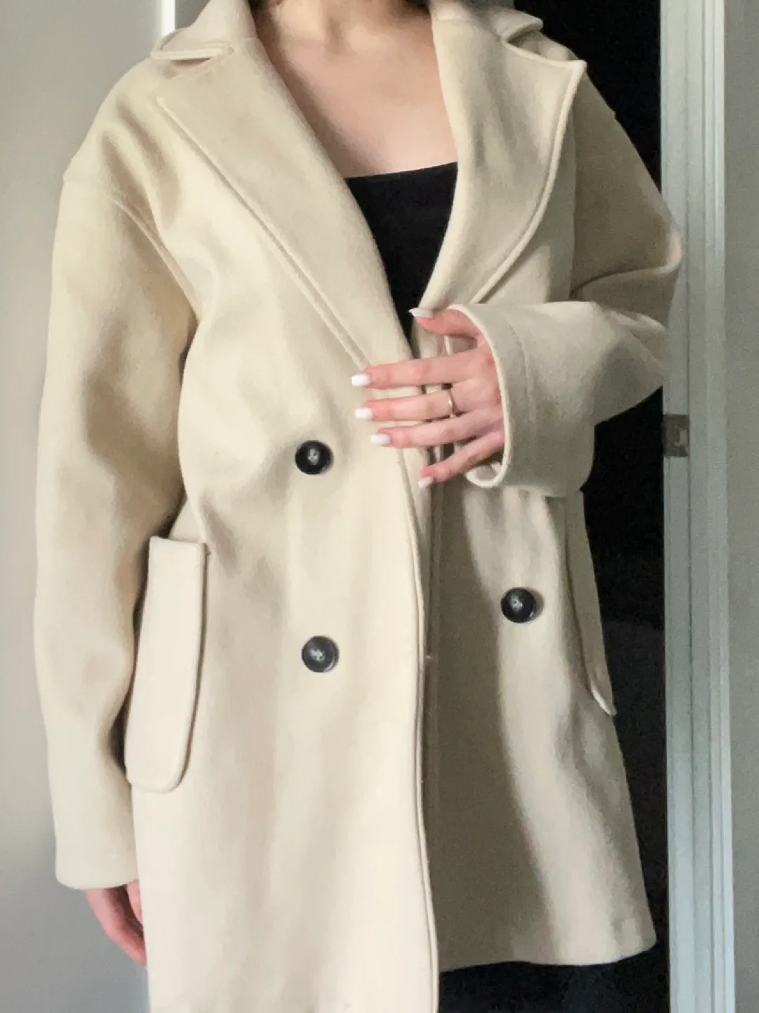 Beige Coat image indicator(3)