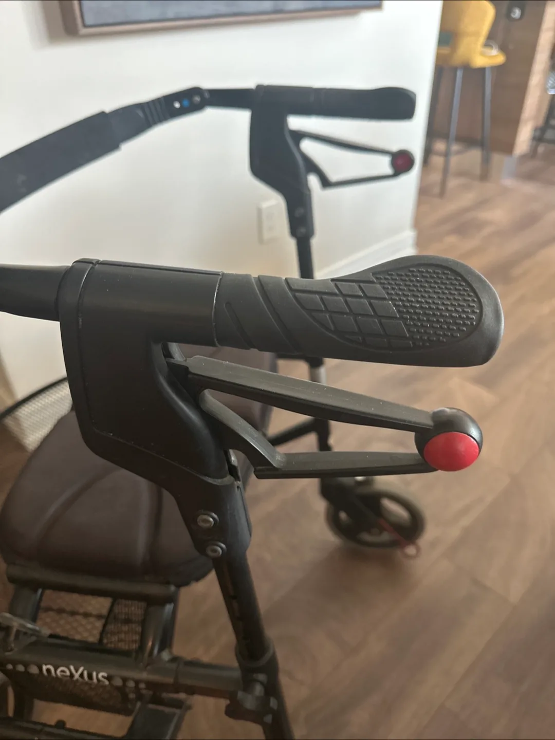 Nexus Walker with Seat & Basket image indicator(3)