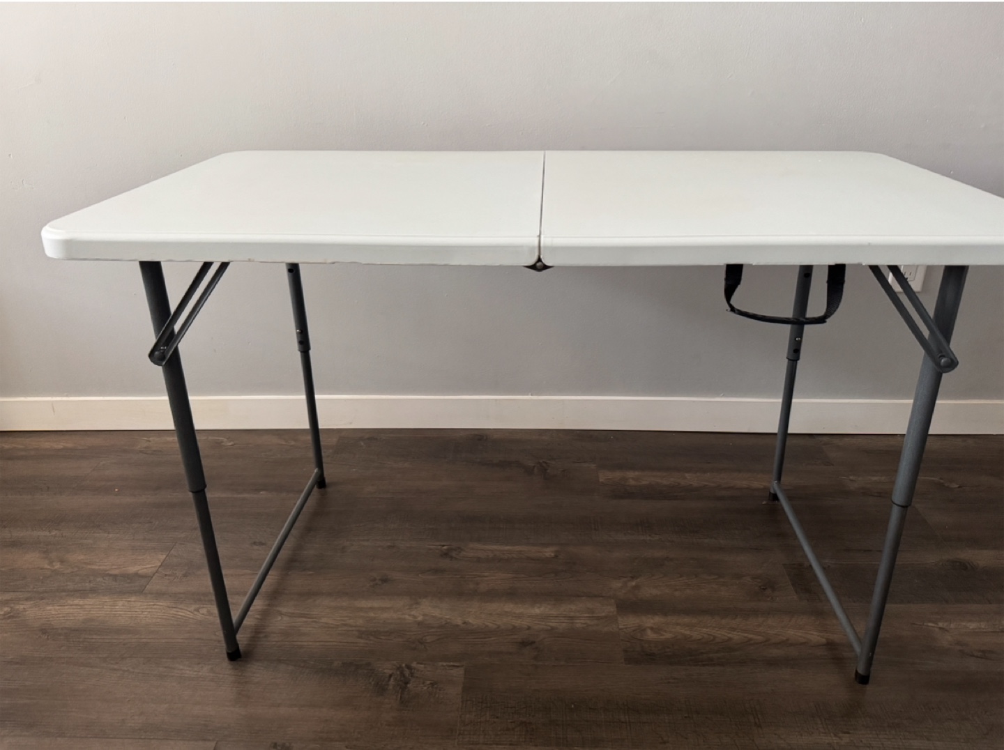 FDW 4FT Plastic Camping Table Office Table with Carrying Handle