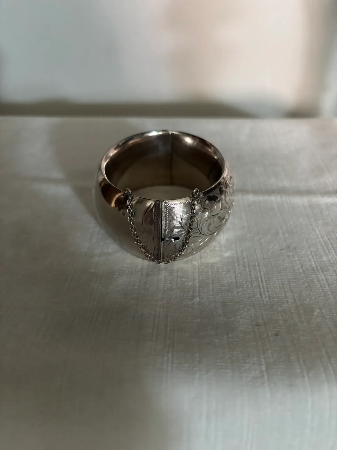 Bozinoff vintage Sterling Silver hinged  Bracelet image indicator(6)