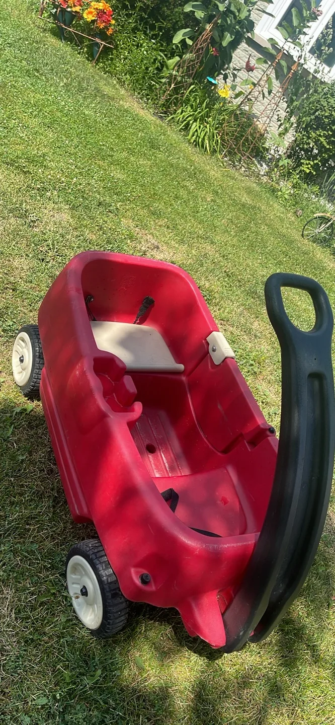 Step2 Red Wagon for Kids check pictures condition thumbnail