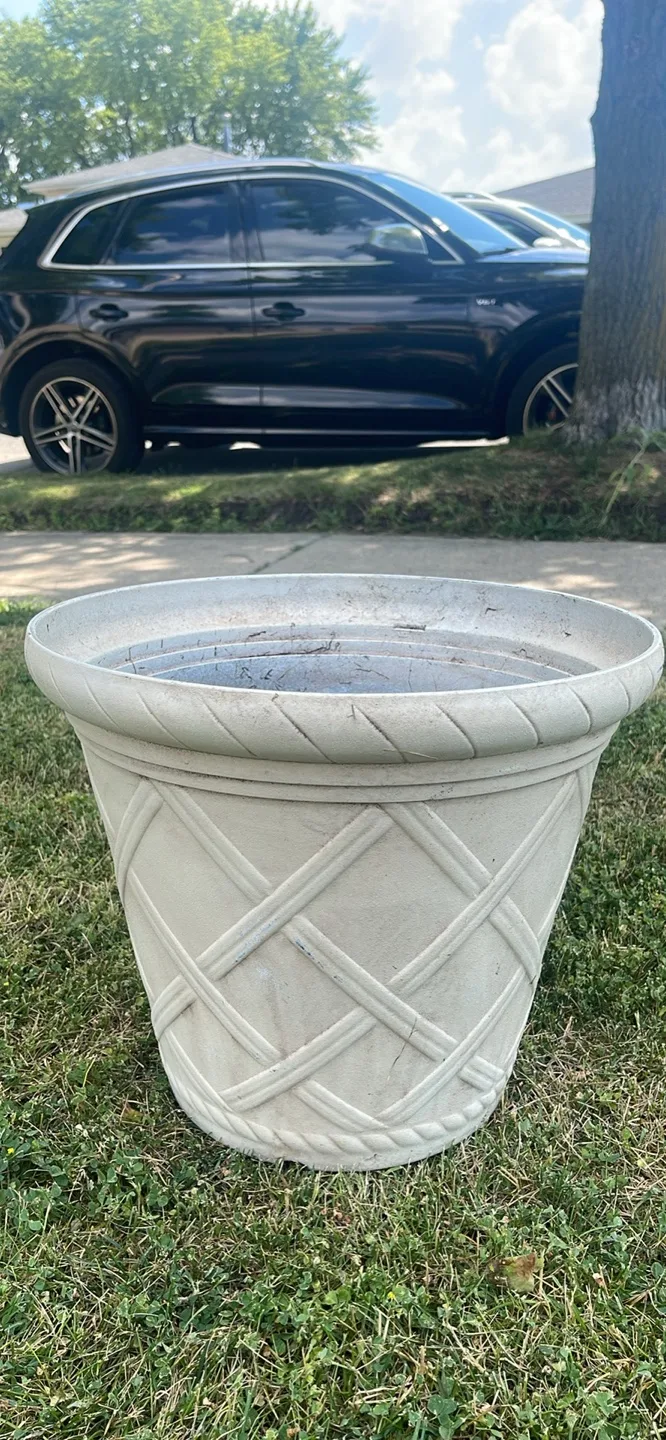 Outdoor Pot Planter thumbnail